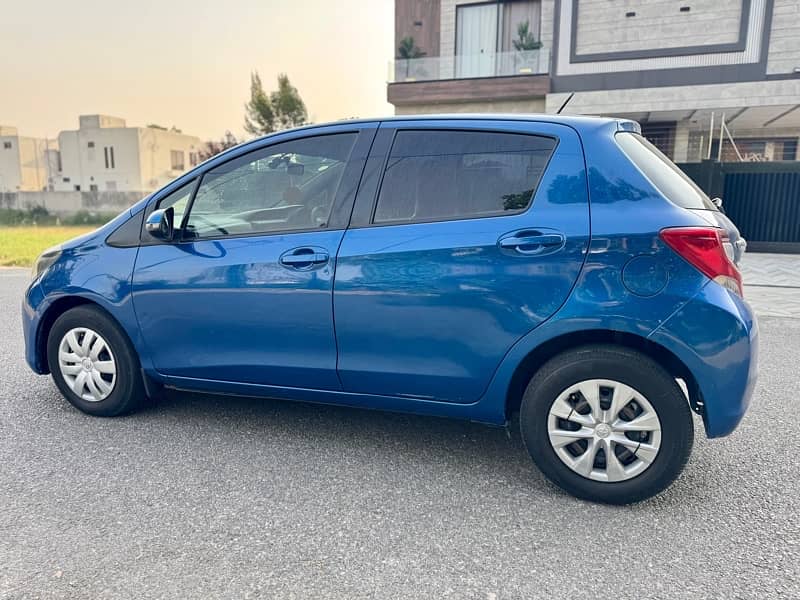 Toyota Vitz 2015 Genuine Condition 10