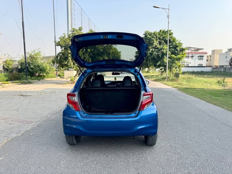 Toyota Vitz 2015 Genuine Condition 17