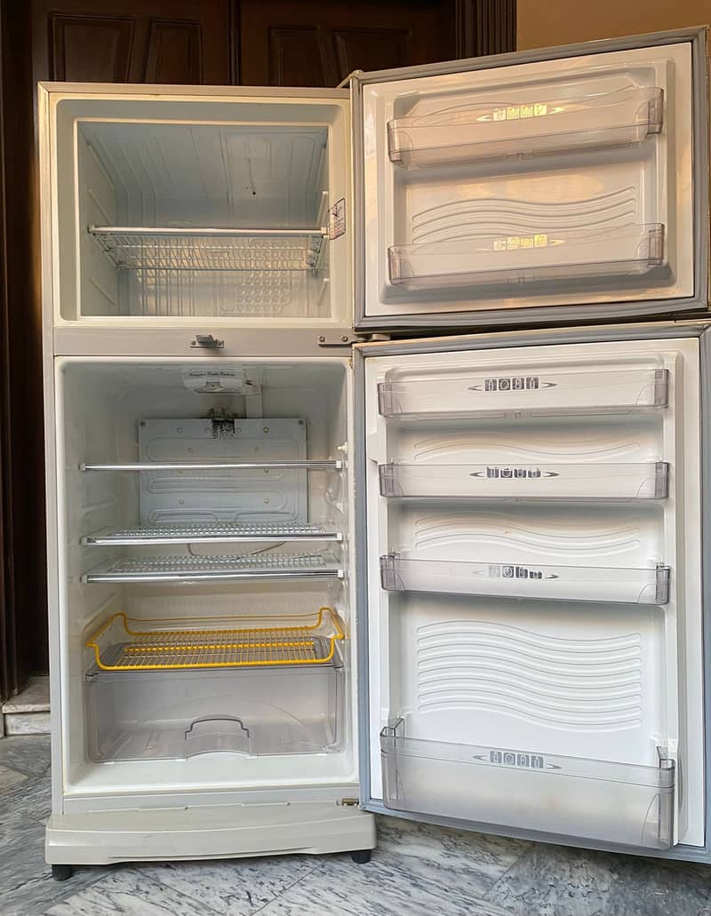 Dawlance Refrigerator For Sale 6