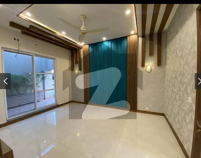 Park Facing Ten Marla Brand New Like House For Sale in Lda Avenue Lahore 10