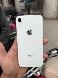 İPhone XR NON PTA 64 GB 10/10 338000