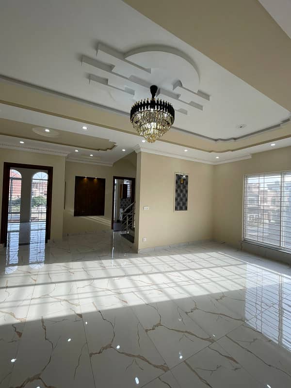 BEHIND INDUS HOSPITAL 10 MARLA HOT LOCATION HOUSE AVAILABLE FOR SALE IN JUBILEE TOWN 5