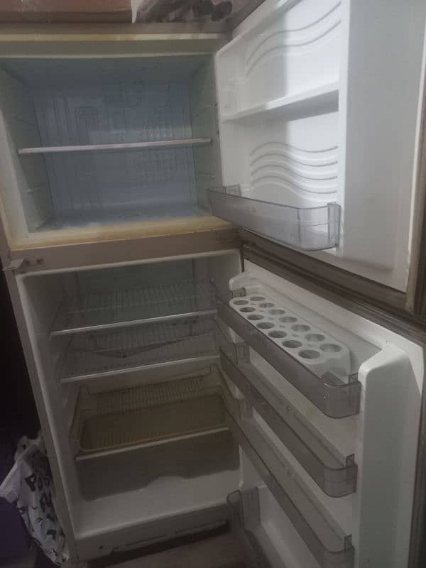 Dawlance refrigerator Fridge 4