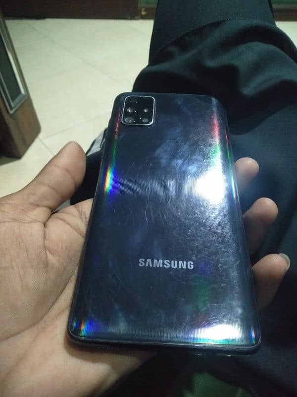 Samsung galaxy a71 8/128 9