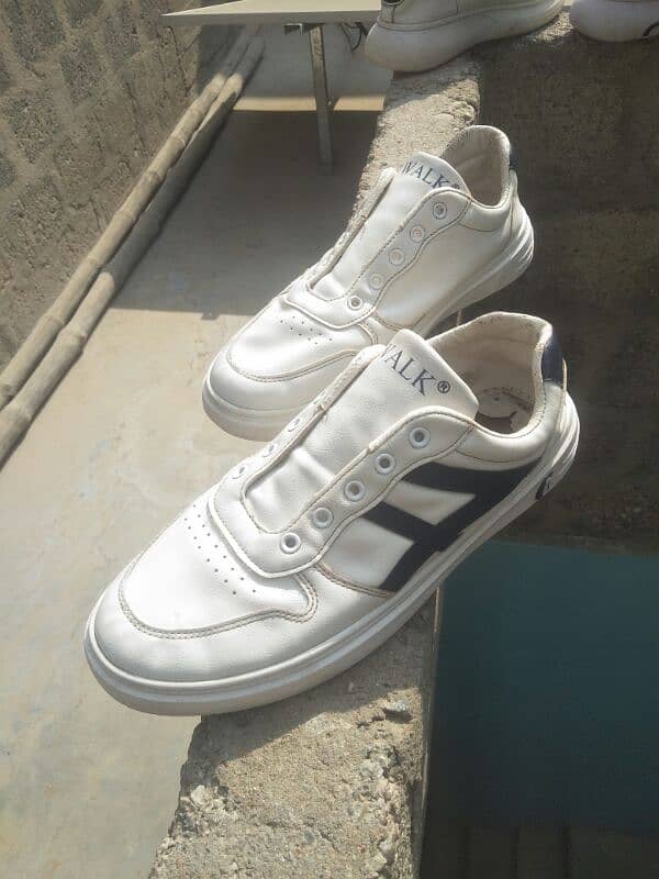 Imported men's white sneakers 0