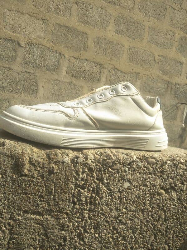 Imported men's white sneakers 4