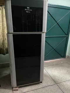 Dawlence medium refrigerator.