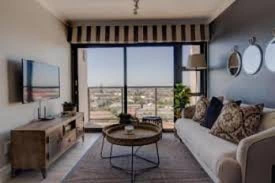 2 Beds Luxury 1400 Sq Feet Apartment Flat For Sale Located In Paragon Tower Bahria Karachi. 3