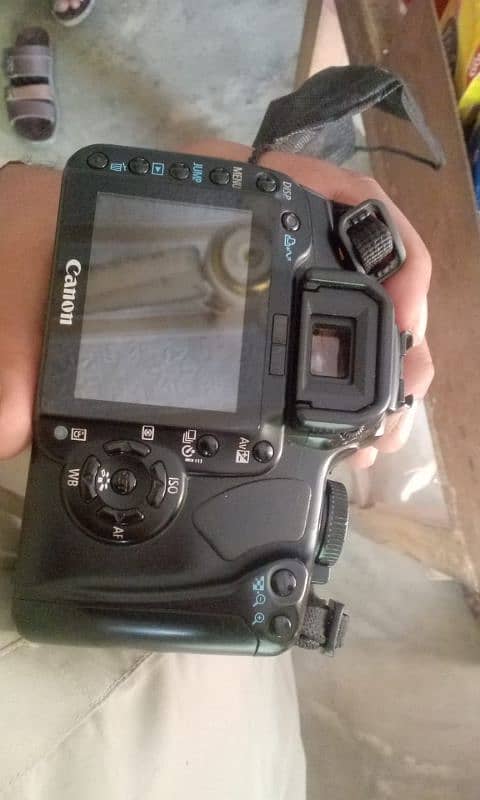 DSLR camera 3