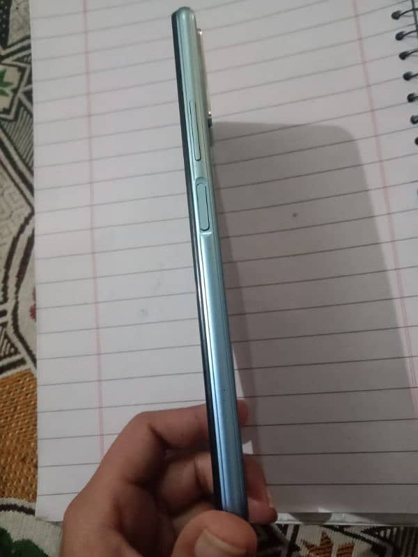 vivo y20s (g) 4gb ram 128gb memory  condition good 10/9.5 6