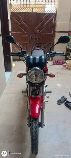 yahama 125 for sell zero meter condition hai 10.10 hai behtreen hai