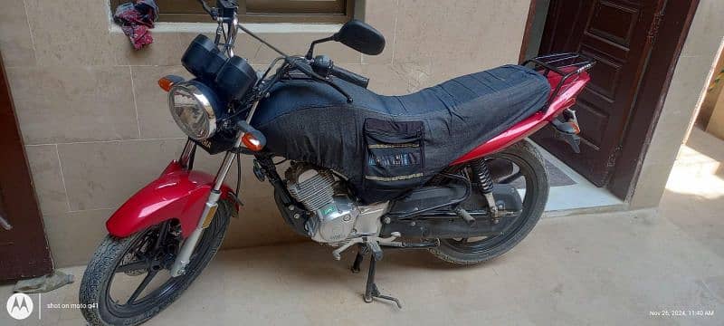 yahama 125 for sell zero meter condition hai 10.10 hai behtreen hai 8