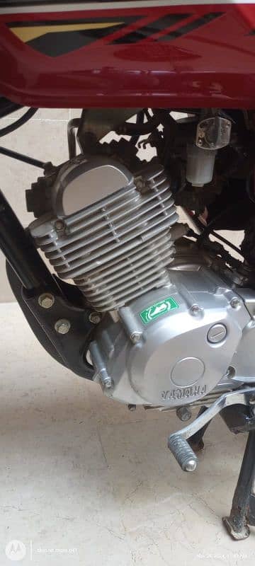 yahama 125 for sell zero meter condition hai 10.10 hai behtreen hai 11