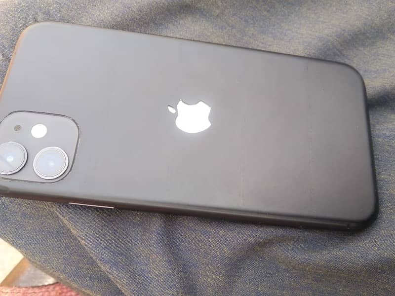 iPhone 11 jv 8/10 condition 64 GB 4