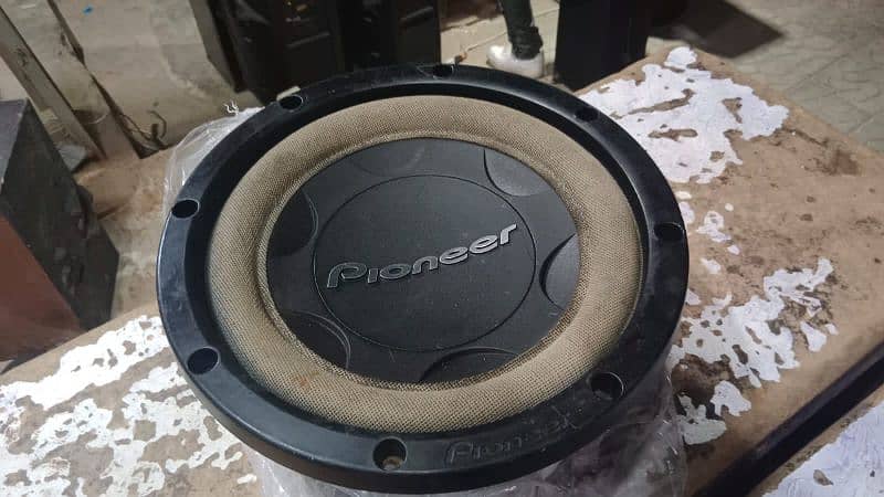 subwoofer pioneer & mp3 JVC 2