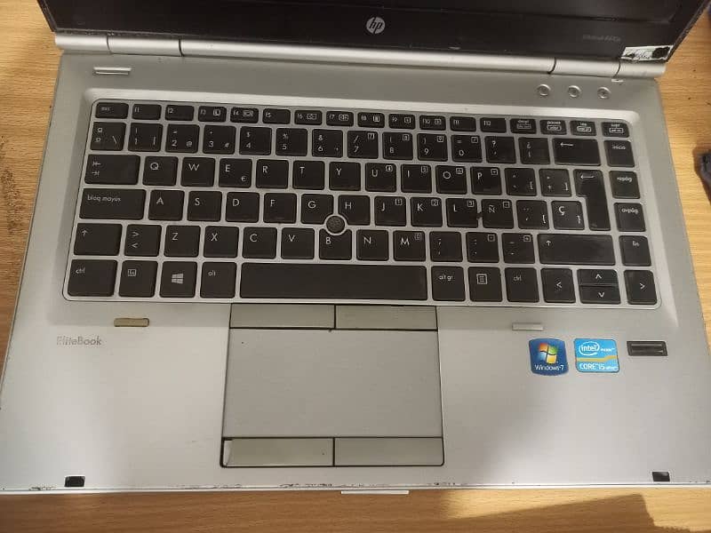 HP EliteBook 8470p 3