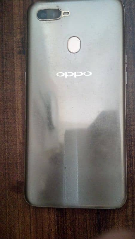 oppo a7 with good look and fresh condition 2