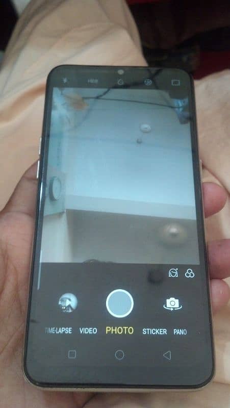 oppo a7 with good look and fresh condition 3