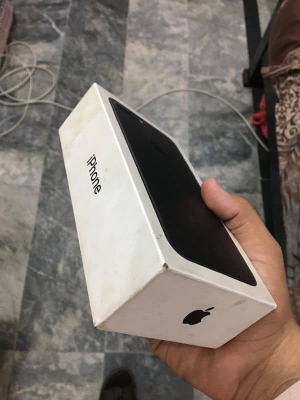 iPhone 7 plus with box official PTA APPROVED 5