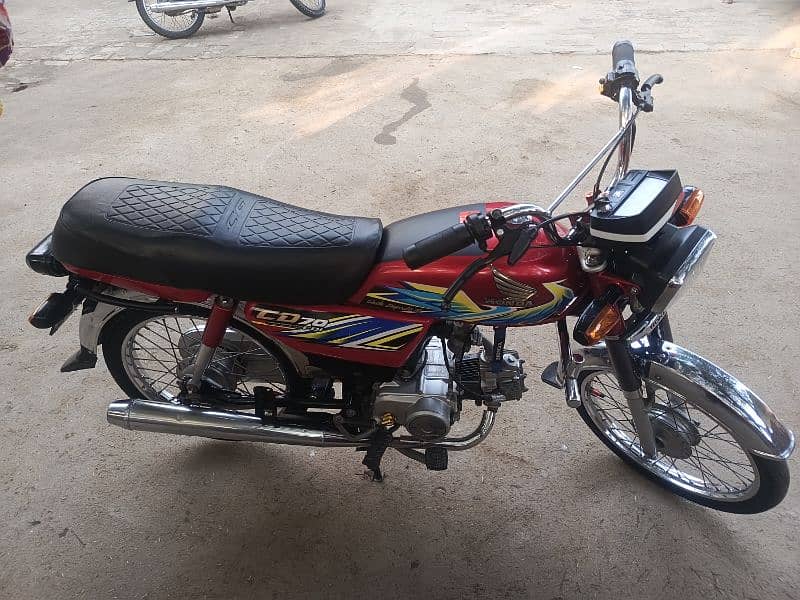 Honda  CD70 model 2021 4