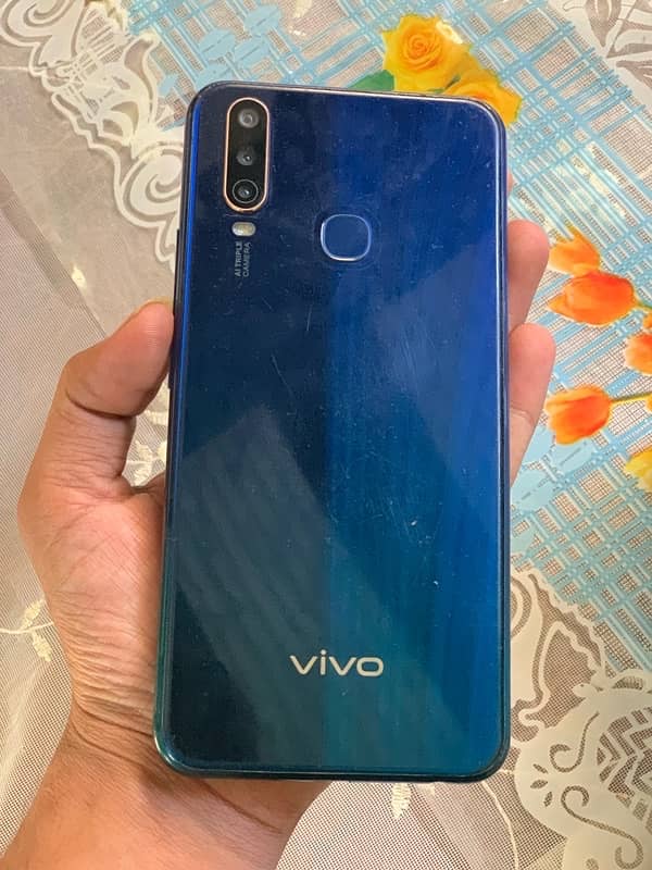 Vivo Y15 4 64 0