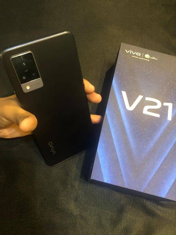 Vivo V21. Original Charger New condition 4