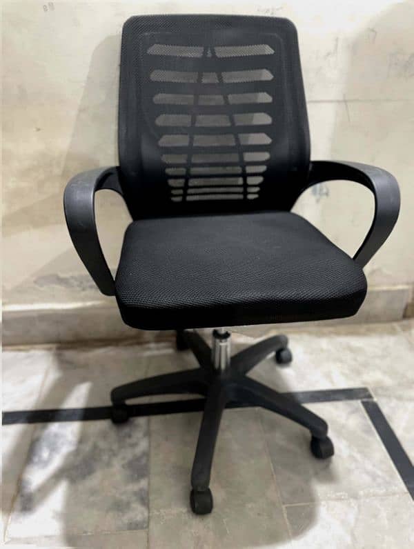 office Revolving Chair Used Like New 1