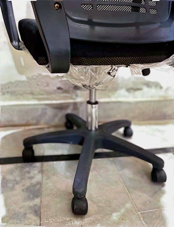 office Revolving Chair Used Like New 3