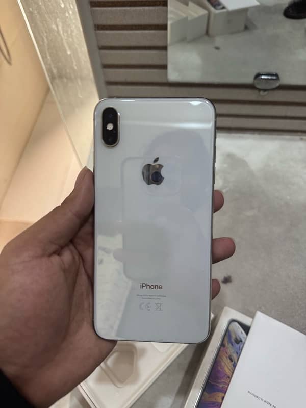 iphone xsmax 64gb pta approved 0