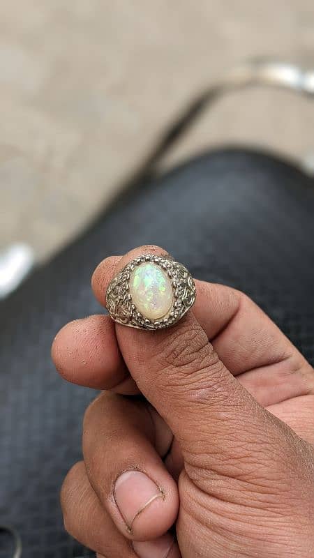 Opal stone 0