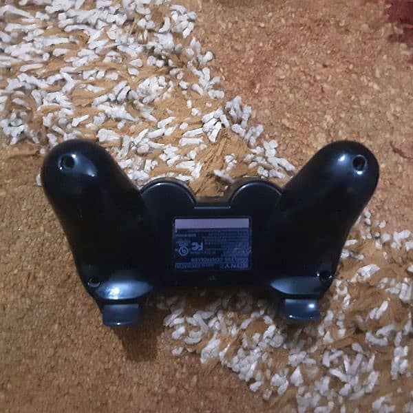 One PS3 Dualshock 3 controller 2