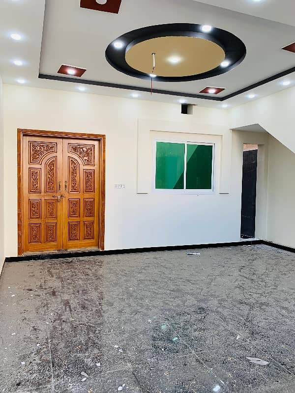 Single Storey 7 Marla House Available In Wapda Town Sector B For sale 2