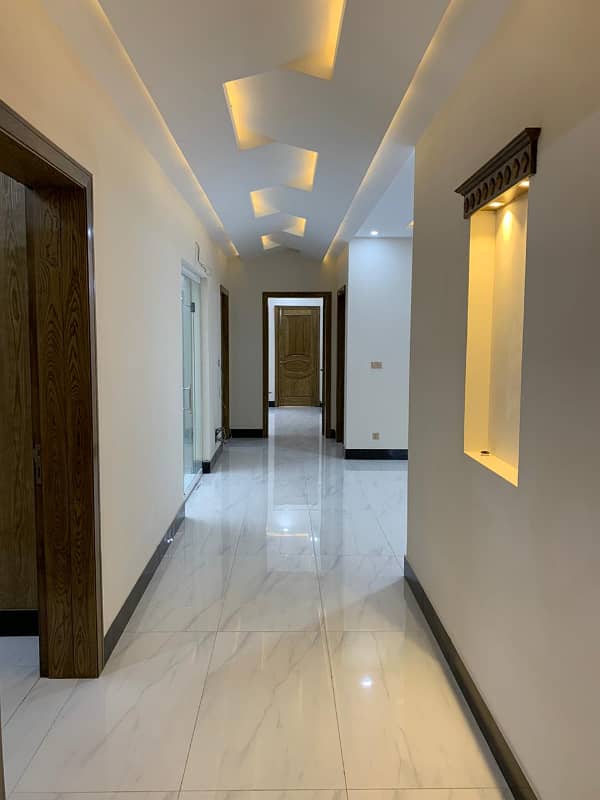 -8 UPER PORTION 3 BED ATTACHED BATHS NEAR TO SHIFA HOSPITAL & KACHNAR PARK 11