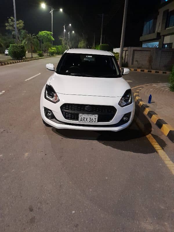 Suzuki Swift 2024 GLx vvt 1