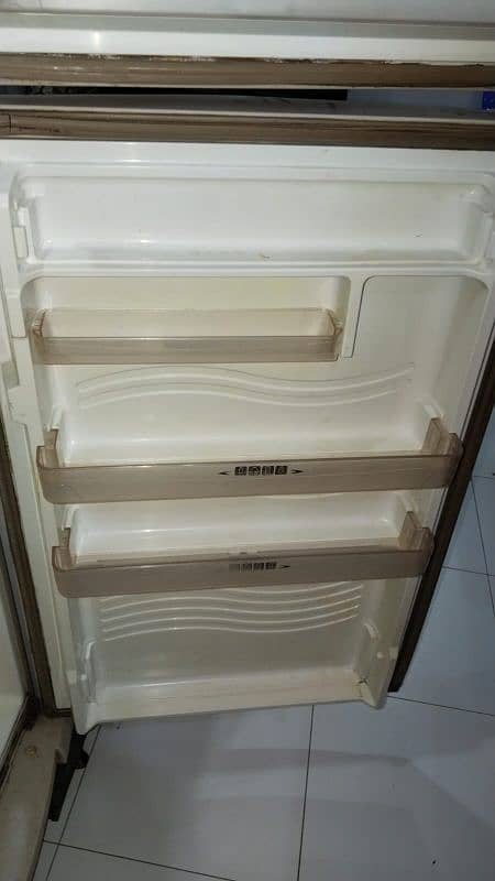 refrigerator 3