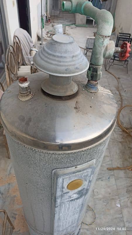 Gas gyser for sale . 3