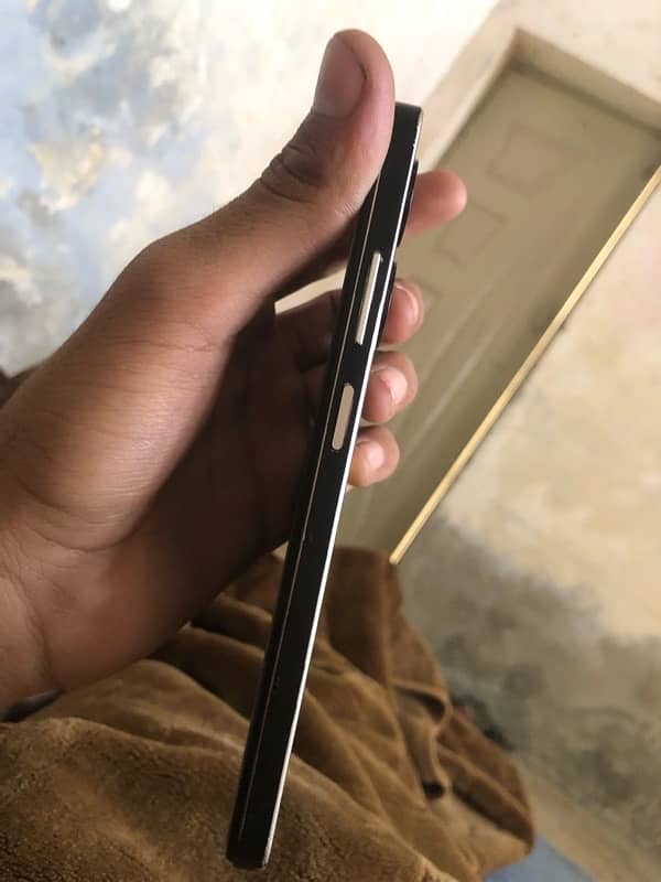 infinix smart 8 4+1/64 gb 6