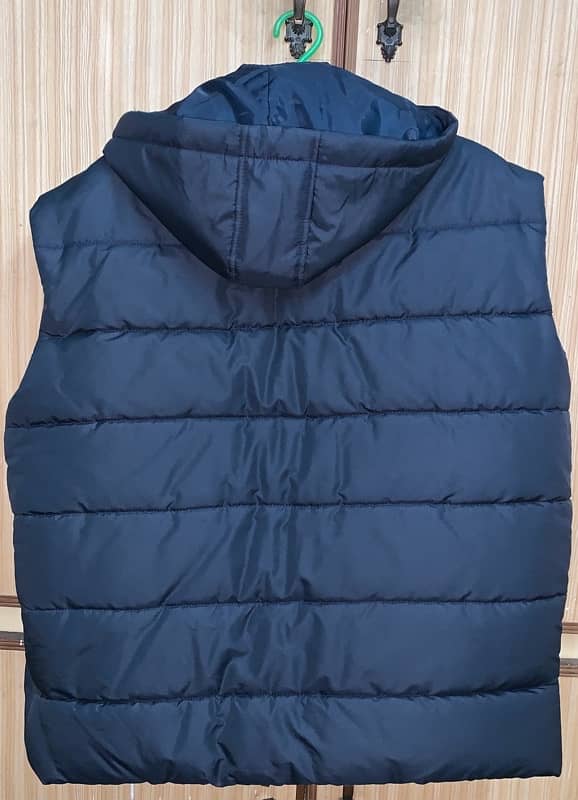 Navy Blue selves less puffer 1