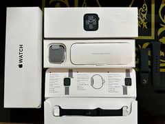 apple watch SE 2 generation (2024) brand new in warranty