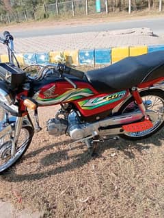 Neat clean genuine 10/10 honda 70 cc bike