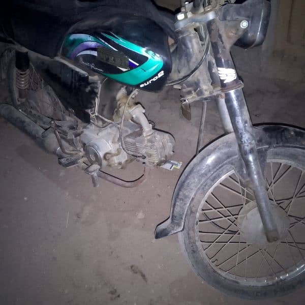 bike bilkul ok hai koi kaam nahi hai geniun condition hai 0