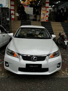 Lexus CT200h