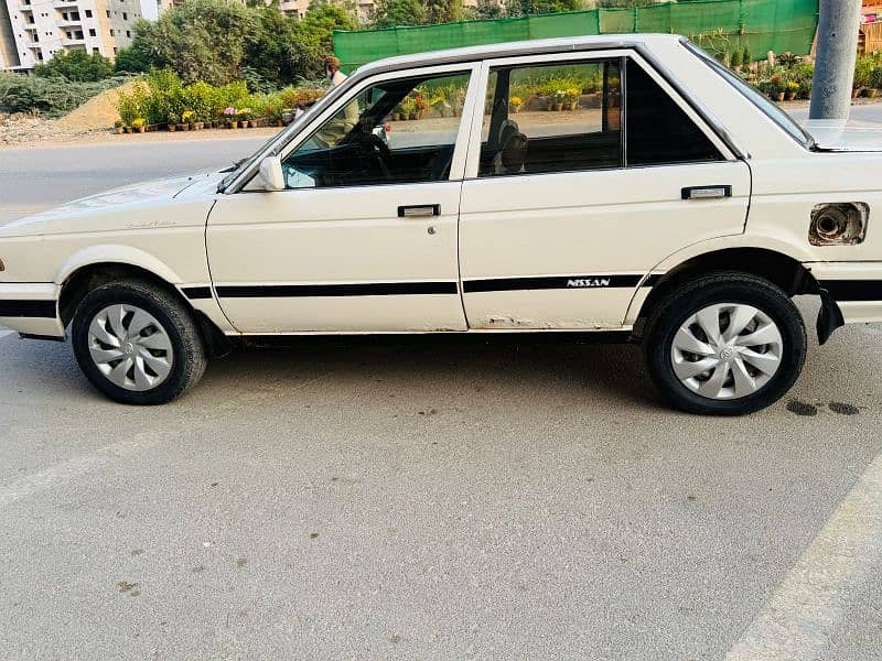 Nissan Sunny 1990 limited edition 1