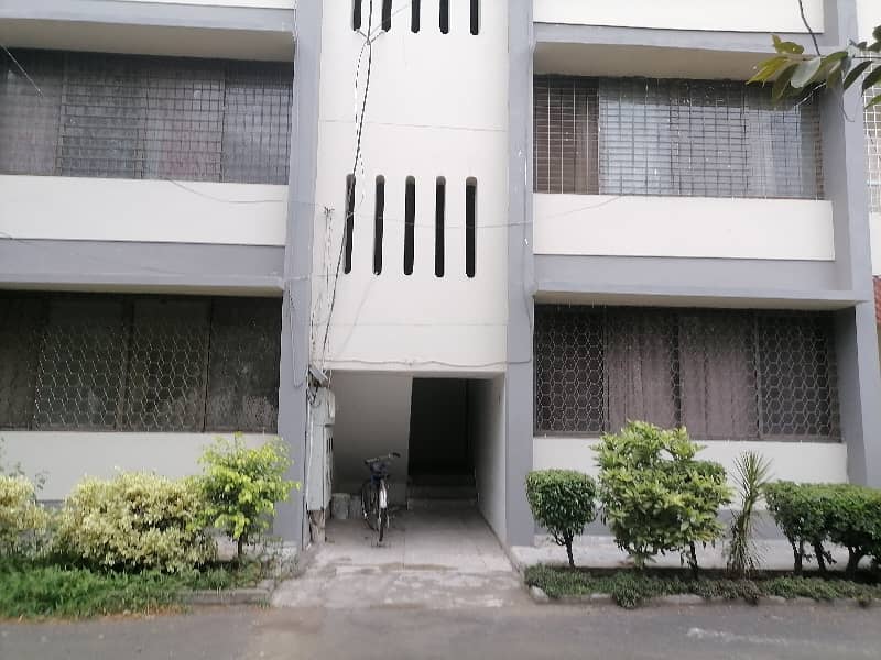 A 10 Marla Flat In Lahore Is On The Market For rent 5