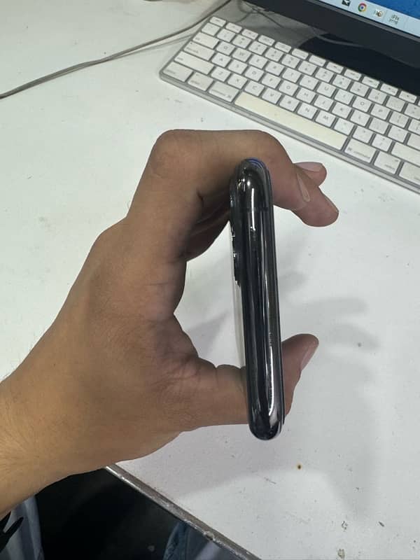 iphone 11pro PTA 5