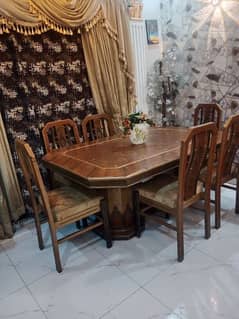 Dinning table with 6 chairs