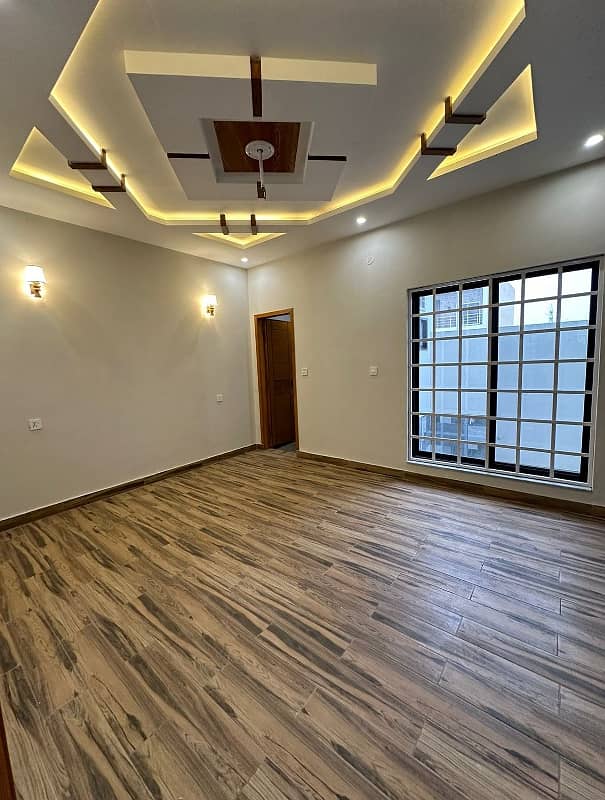 5 Marla Brand New Upper Portion For Rent In Park View City Lahore. 4