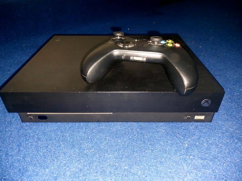 Xbox 1x Gaming Console 1 TB 0