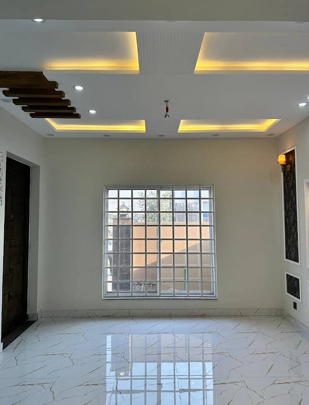 5 Marla Brand New house For Rent In Park View City Lahore. 5