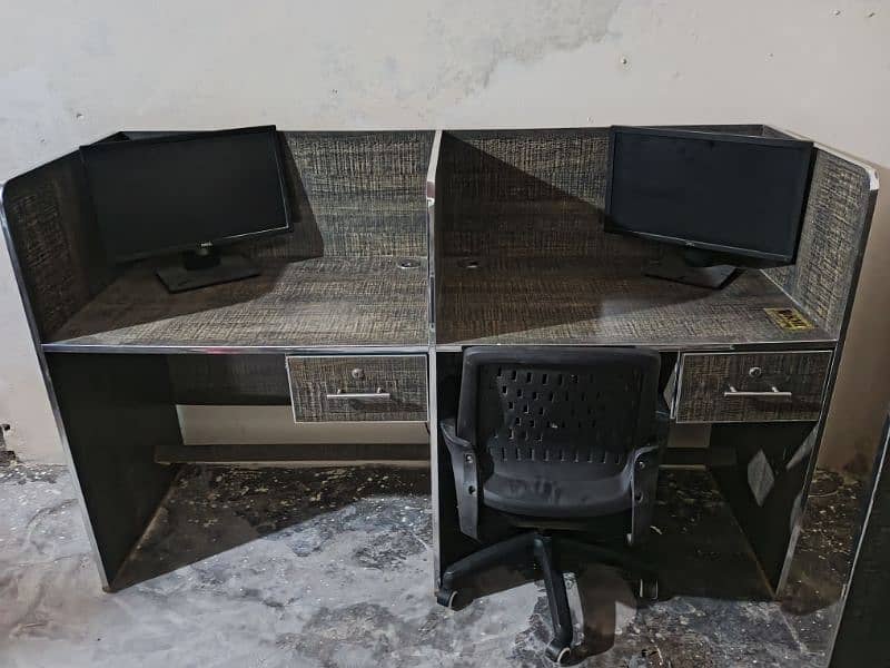 Table Available ( Study, Office, laptop ) Best offer 1